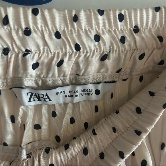 NWOT flowy midi ZARA cream and black polka dot skirt, size small - Picture 4 of 4
